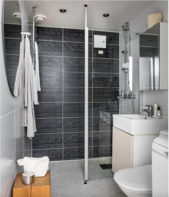 Scandinavian 2-Rooms Apartment City Center Хелзинки Екстериор снимка